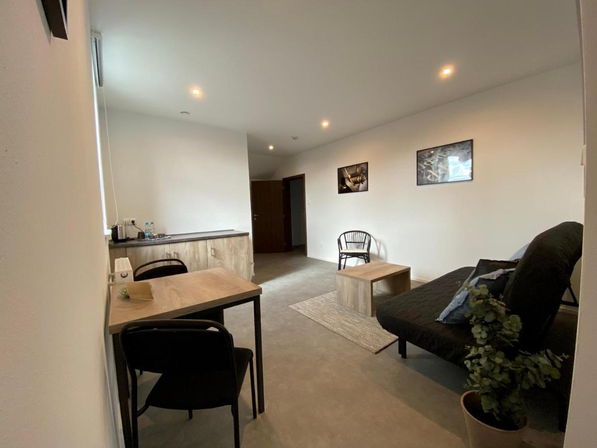Apartmany เปเลอจิมอฟ ภายนอก รูปภาพ